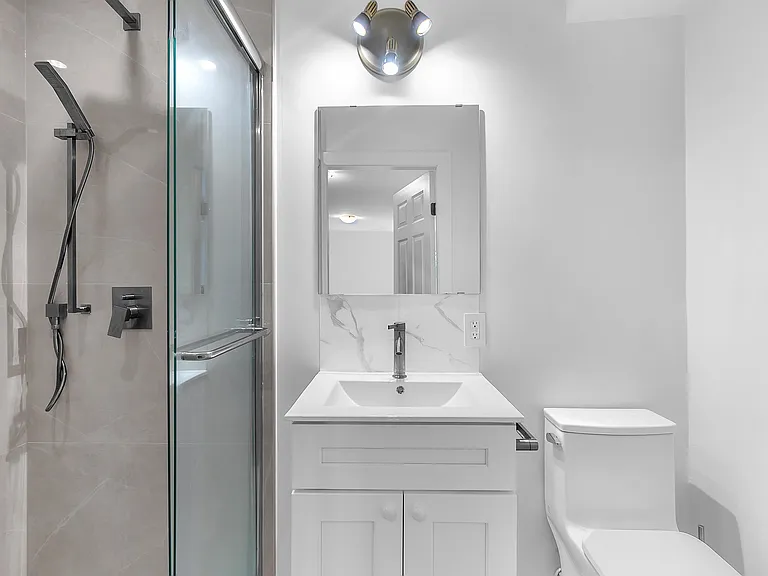 3 Saint Andrews Ave #STUDIO — Photo 11