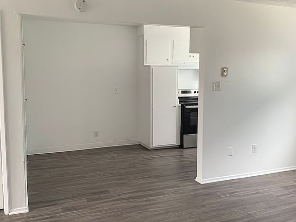 3rd image of 103 N Irena Ave #3