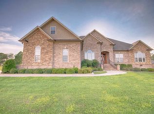 16435 Travertine Dr, Athens, AL 35613