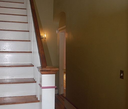 4th image of 36 Highland St