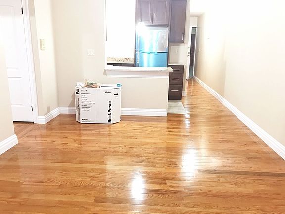 4th image of 2452 44th St APT A3
