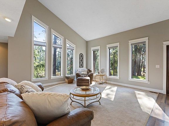 5th image of 4028 S Suncrest Dr