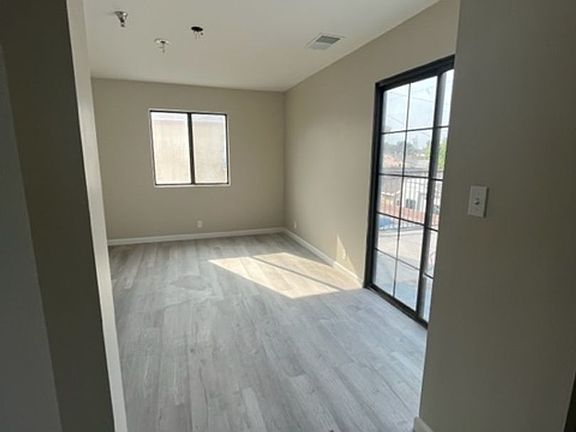 5th image of 6703 Vinevale Ave #E