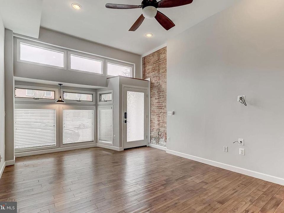 Living Room with Vaulted Ceilings