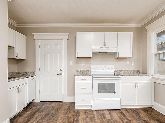 2nd image of 1623 Franklin Park S #3