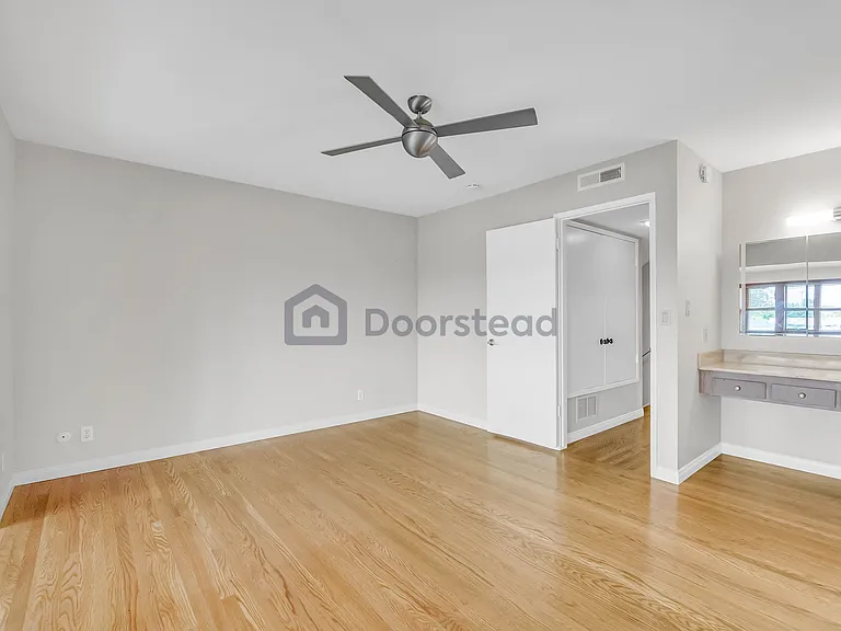 2913 Bayview Dr — Photo 21