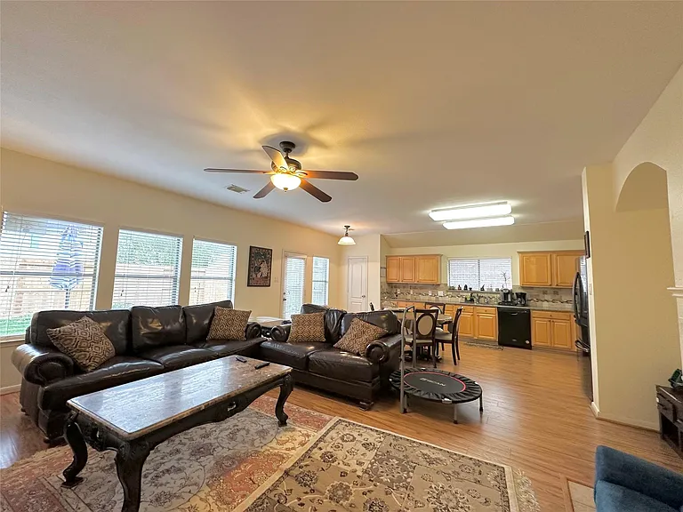 2211 Winding Hollow Dr — Photo 11