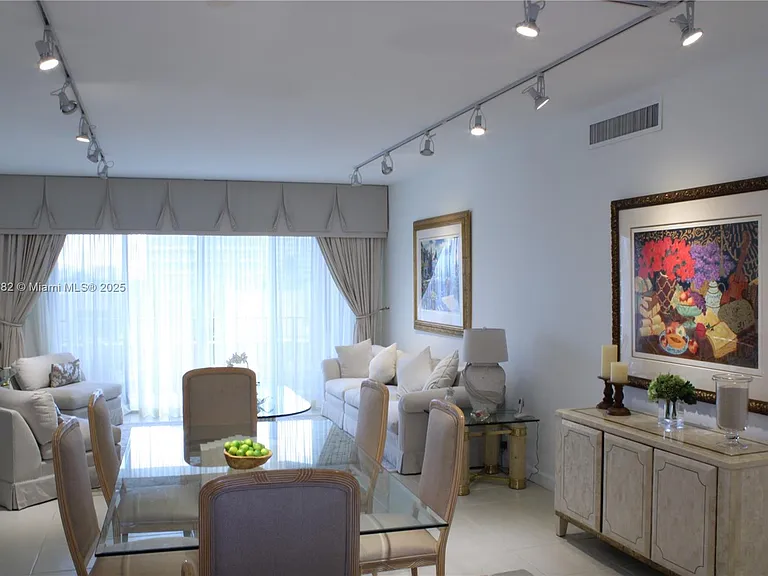 201 Crandon Blvd #439 — Photo 3