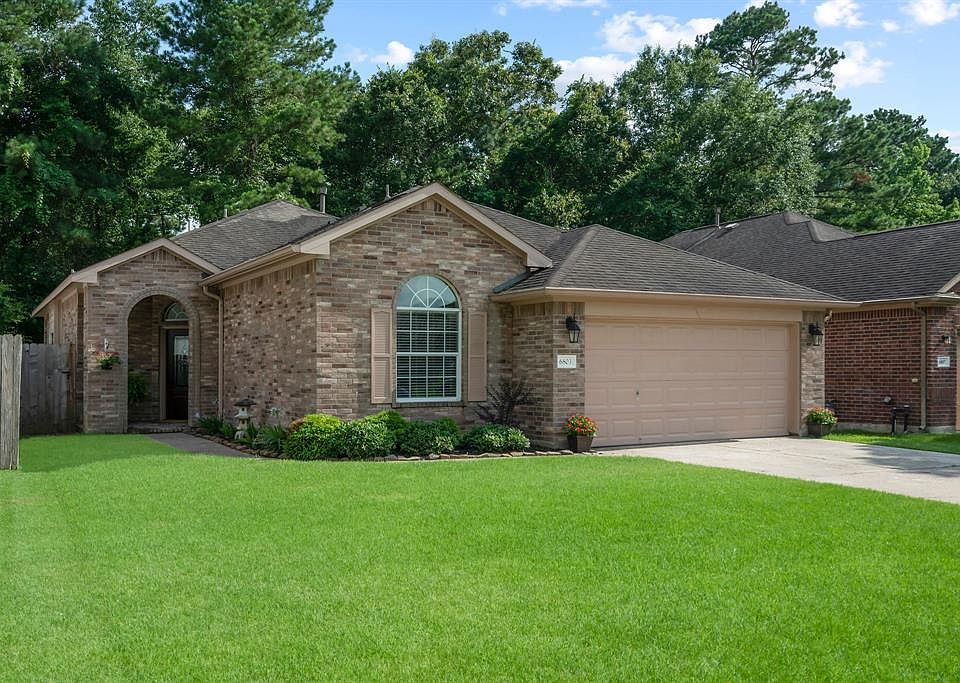 Welcome to 6803 Durango Creek Dr!