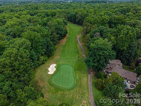 3rd image of 40 Catawba Ridge Rd