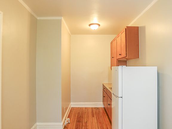 5th image of 5021 N Damen Ave APT 32