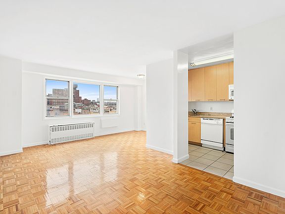 4th image of 30 W 141st St #10AA
