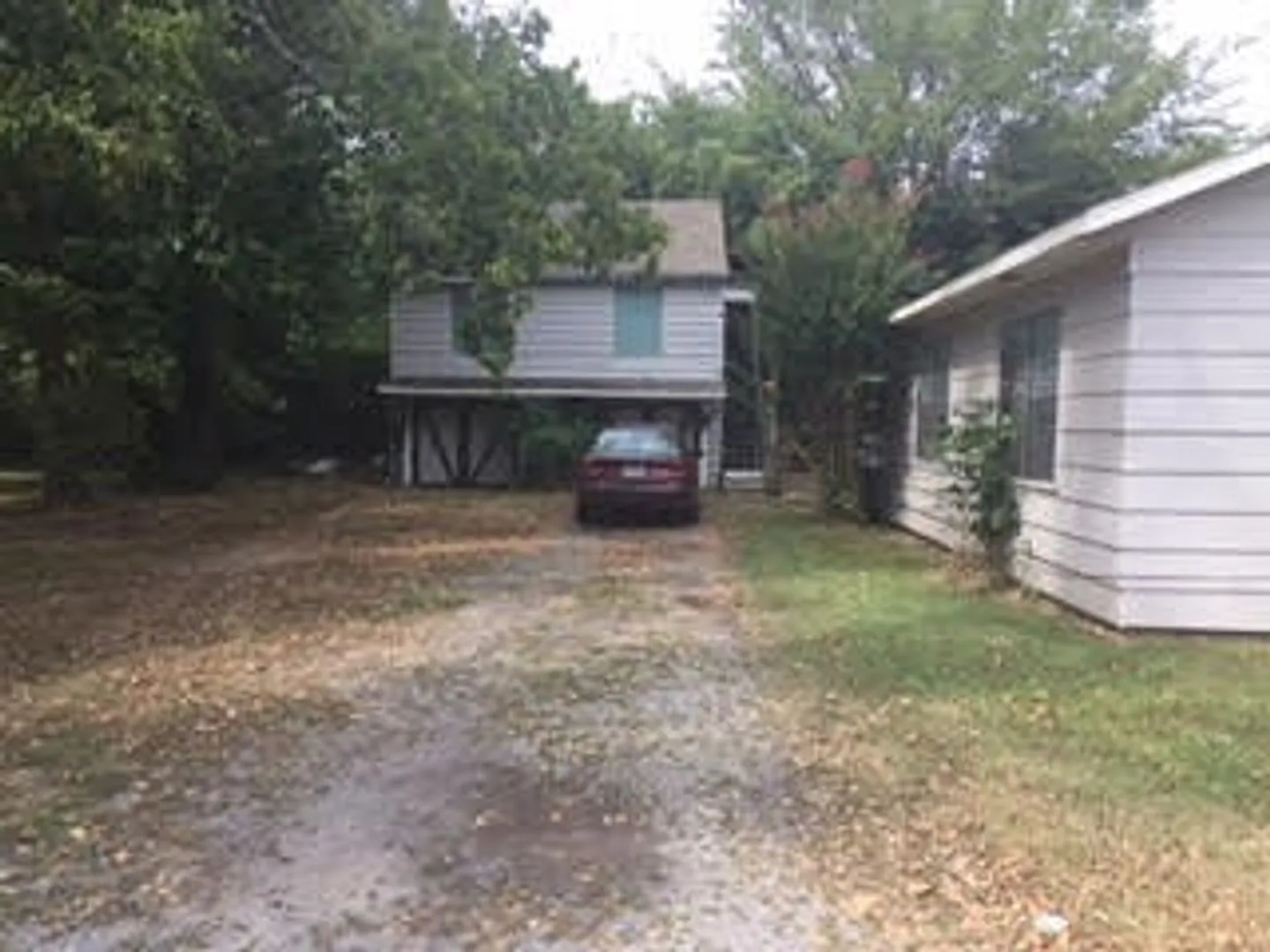 Comfortable living in this 3-bedroom, 1-bath home — Photo 3