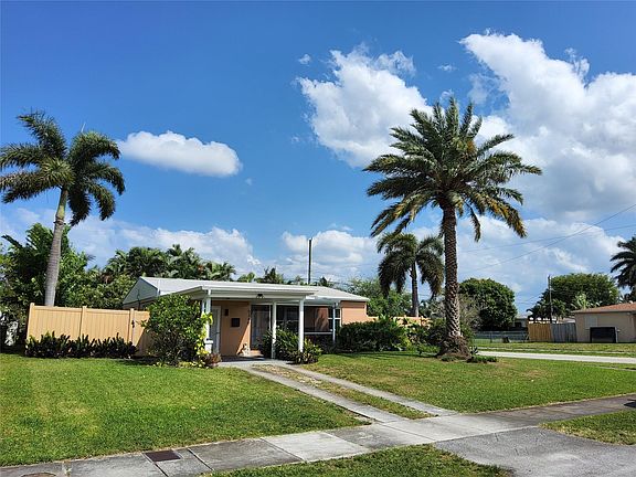 4th image of 5340 NE 3rd Avenue