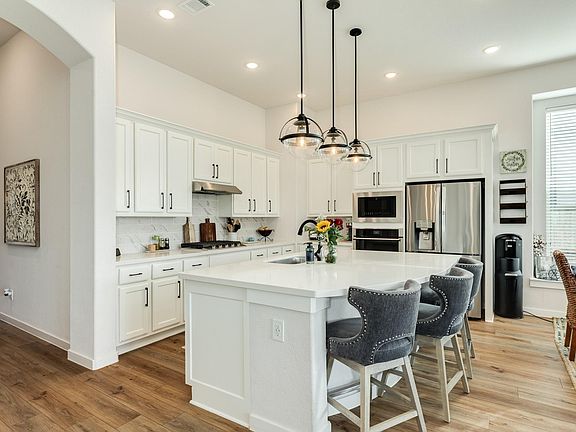 4th image of 4010 Shackleton Ct