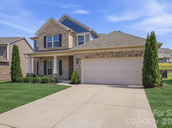 10511 Honeyfur Ct, Charlotte, NC 28278