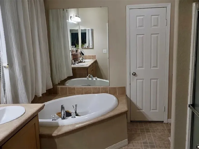 4964 Vista Flora Way — Photo 10