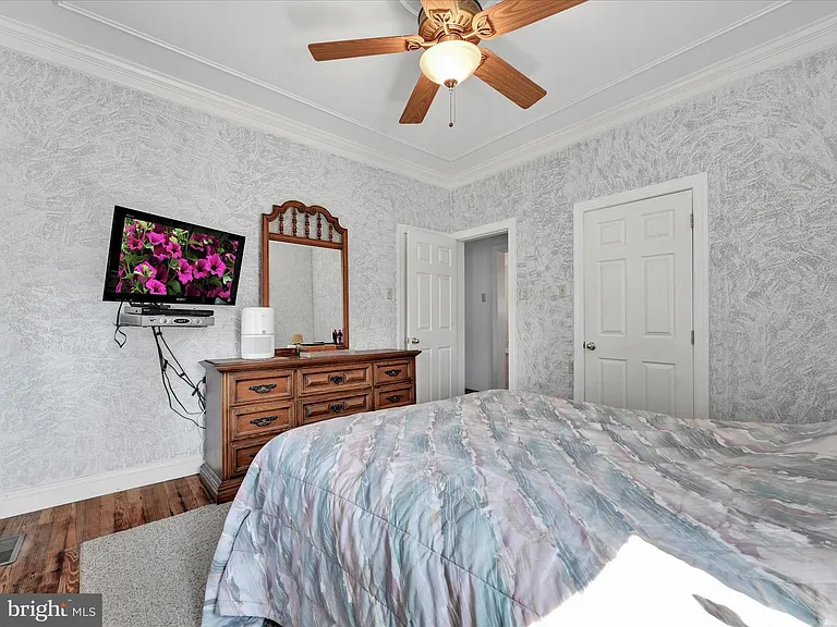19 Beechwood Rd — Photo 4