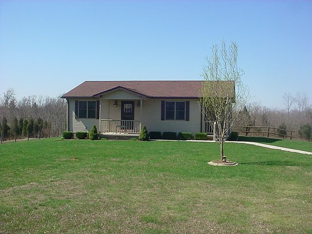 1st image of 225 Redbud Ln