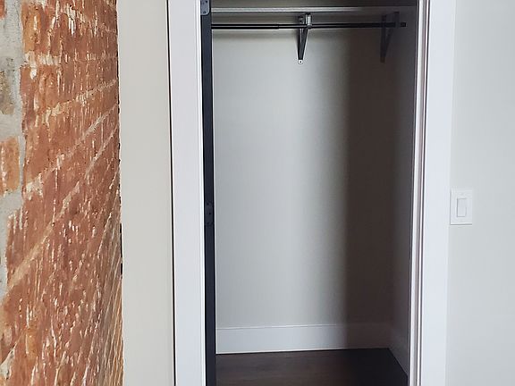 5th image of 104 Harrison Ave #33