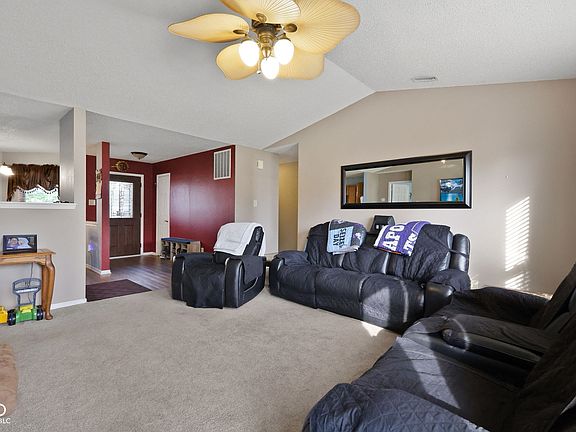 4th image of 207 Creekview Dr