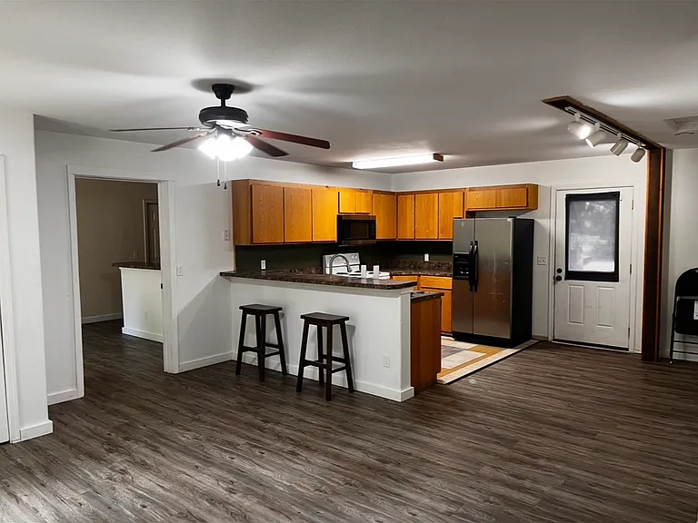 243 Pine St — Photo 10