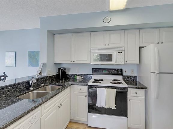 4th image of 1205 Wildwood Lakes Blvd APT 201