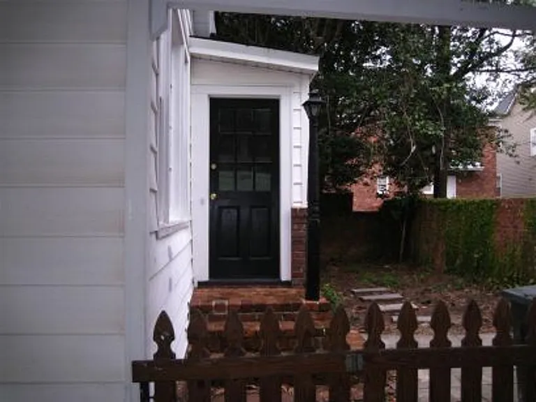 1022 Henderson St — Photo 16