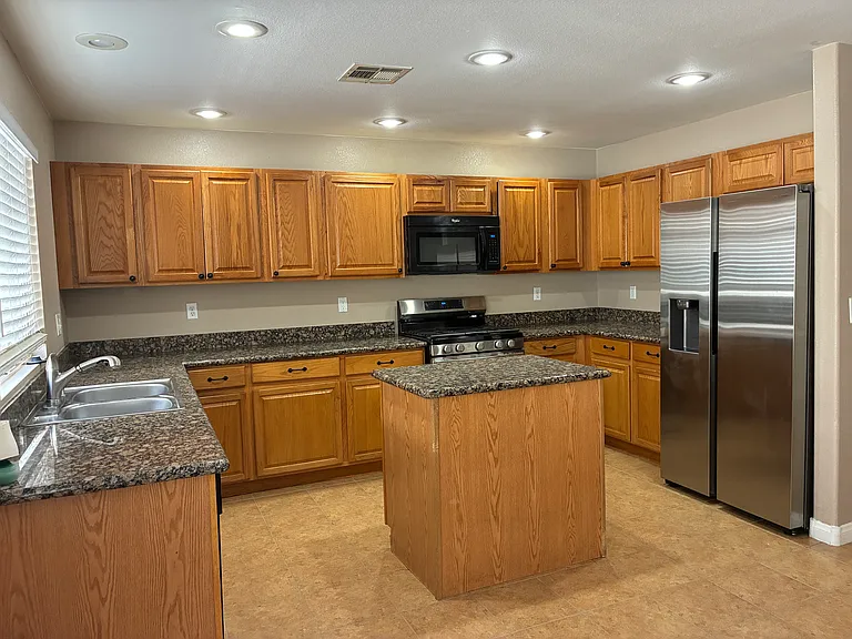 2753 Fountain Ridge Ln — Photo 3