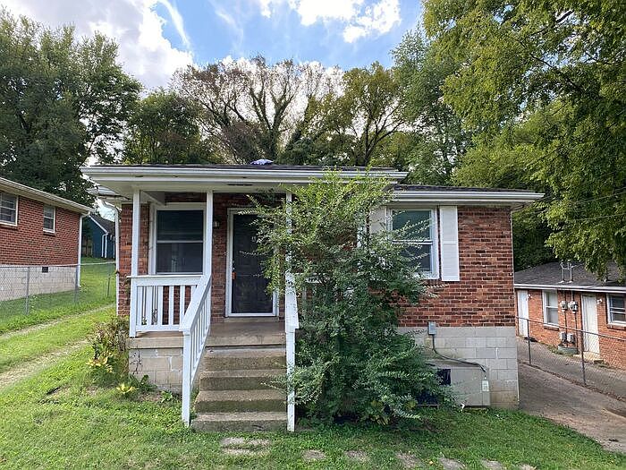 1st image of 928 W Greenwood Ave #A