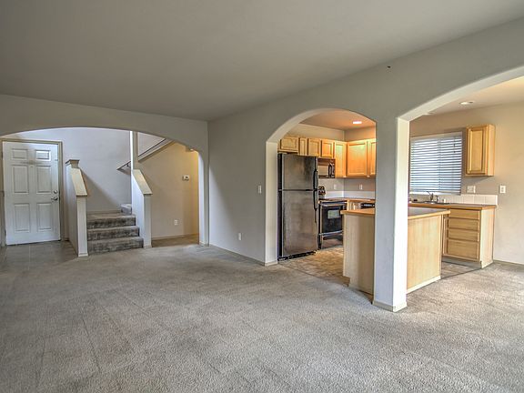 4th image of 17620 72nd Ave E