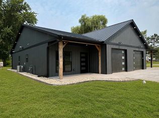 802B Sharon, Arena, WI 53503