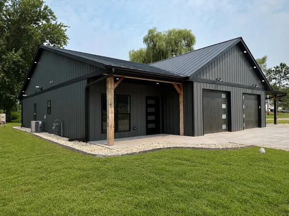 802B Sharon, Arena, WI 53503