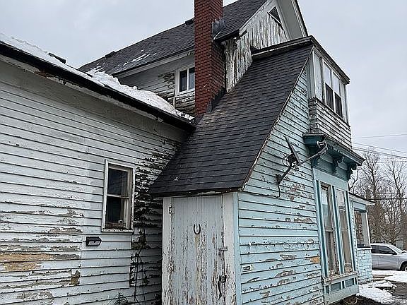 3rd image of 28 N Central Ave