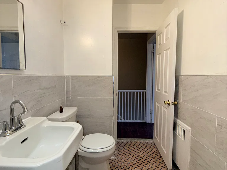 6810 Lynford St — Photo 22