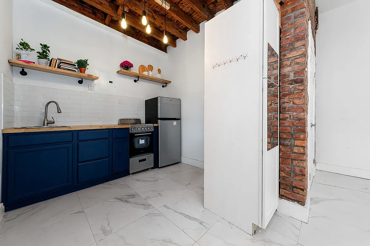 69 Lewis Avenue — Photo 2