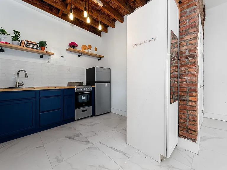 69 Lewis Ave #3 — Photo 3
