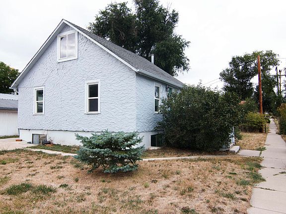 3rd image of 510 E 3rd St