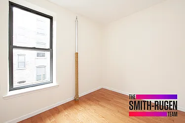 Rented by R New York