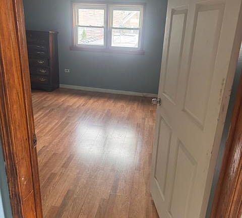 4th image of 4605 S Hermitage Ave #2