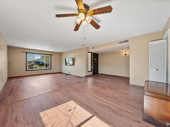 4th image of 2256 E San Marcos Dr