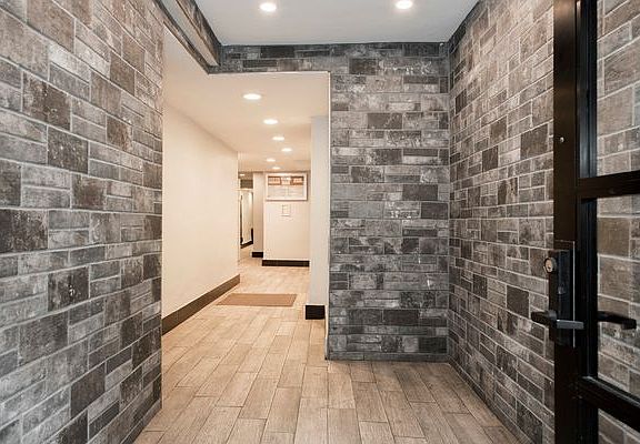 3rd image of 225 E 82nd St APT 7