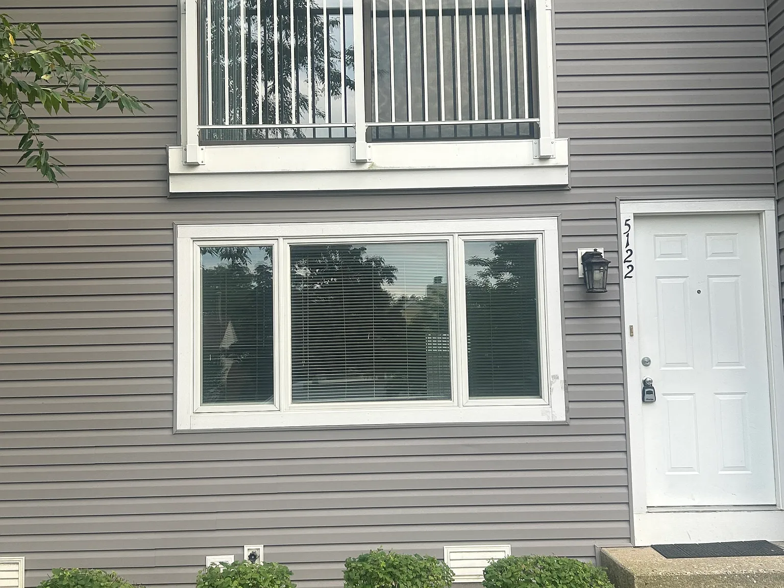 3 bed, 1452 sqft, $2,500 — Photo 1