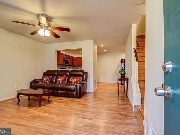 4th image of 13907 Highstream Pl #807