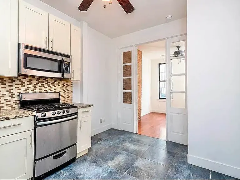 294 Harman St #2LR — Photo 2
