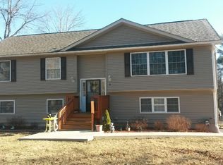 4 Evans Ln, Walden, NY 12586
