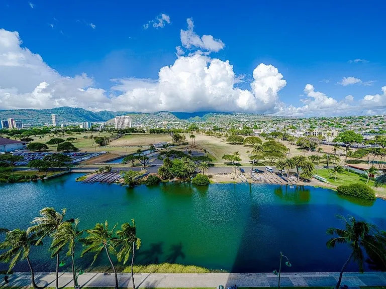 2611 Ala Wai Blvd — Photo 5