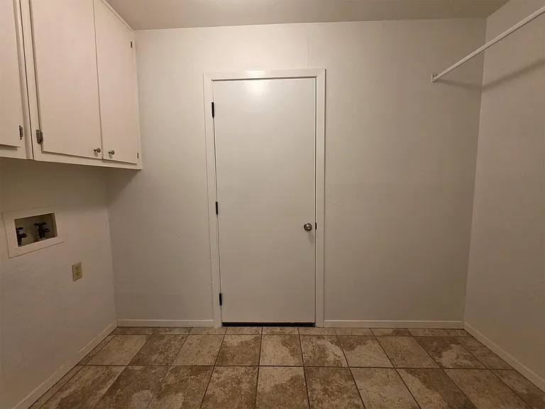 10909 Hillside Oak Ln — Photo 12