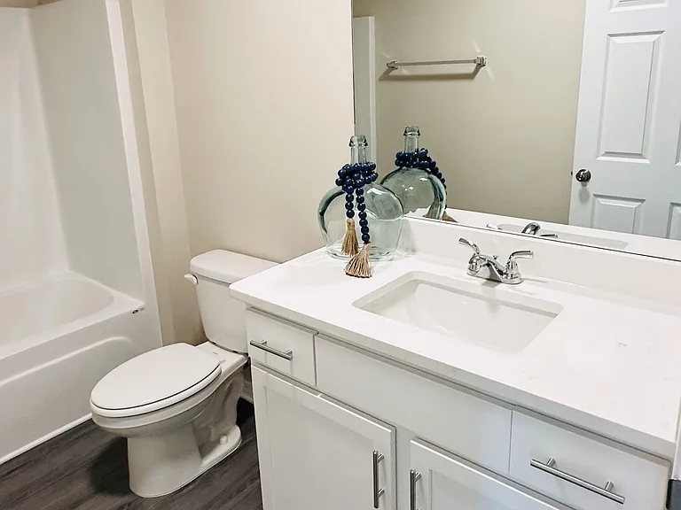 812 Carlton St — Photo 11