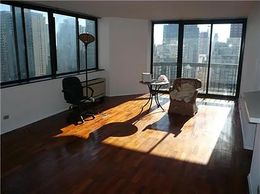 Rented by RELO REDAC INC. | media 4